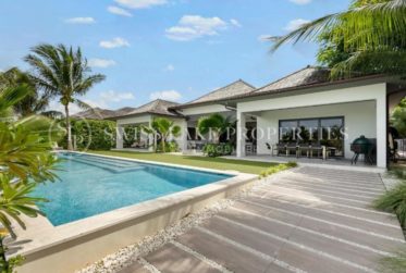 Single storey villa located in Fort Bay in the Bahamas
