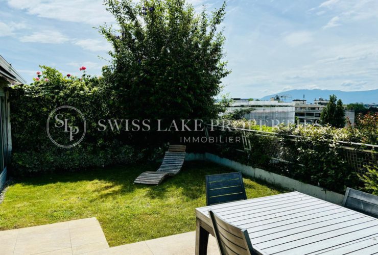 Exceptional penthouse in the heart of Geneva : Terrace with garden and breathtaking view
